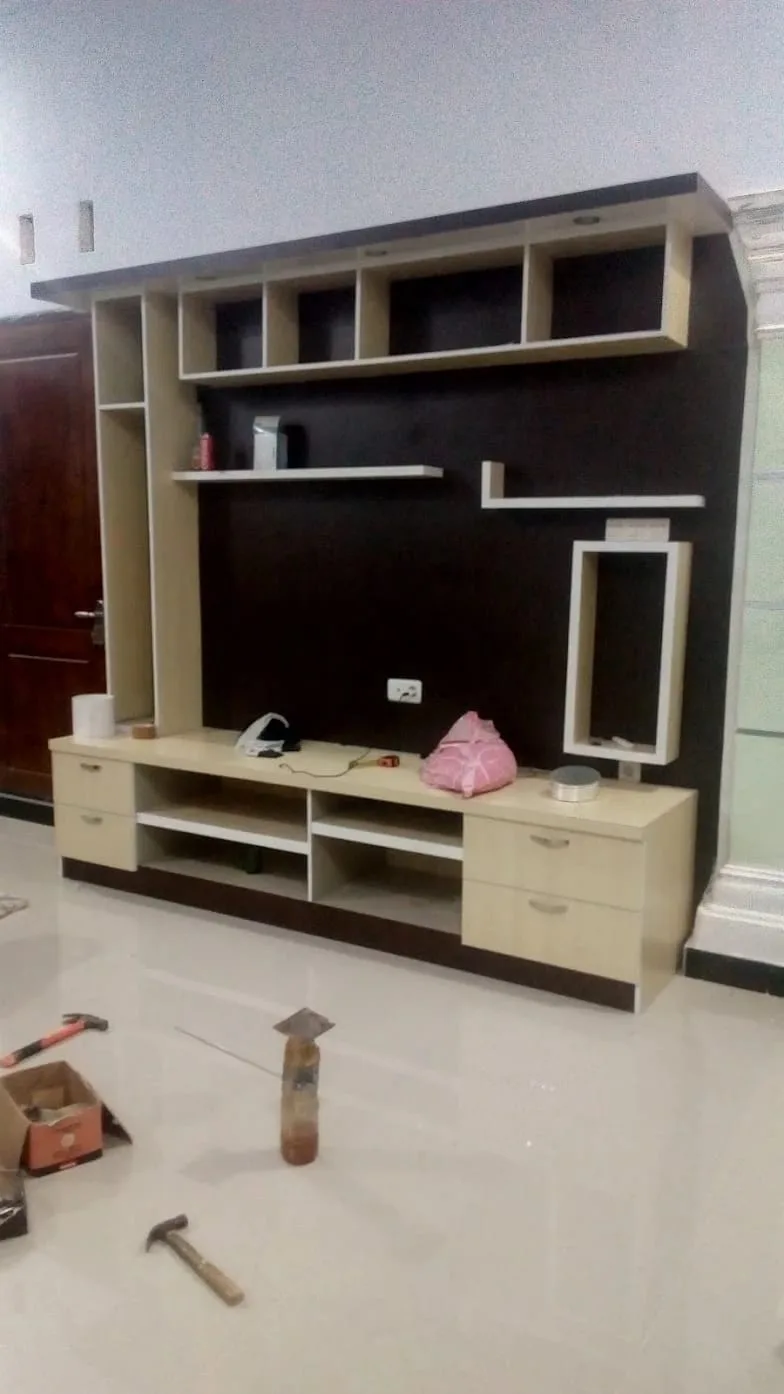 Gatori New Production - Workshop Interior Kendari melayani jasa interior rumah, kitchen set, lemari custom, ruang tamu, kamar tidur, plafon, partisi, dan furnitur custom. - gambar 7