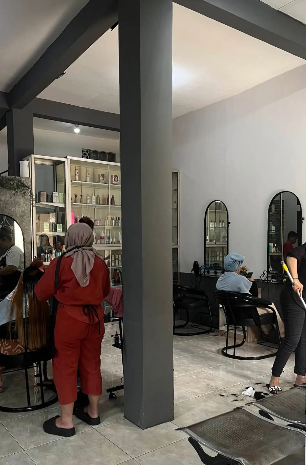 Jasa Salon Mellysa Bandung | Potong Rambut, Coloring, Smoothing & Makeup - gambar 2