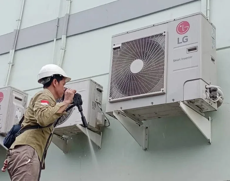 Jasa Service AC Serang Profesional CV. FLARINDO AIRCOND SARANA TEKNIK - melayani Jasa Service AC Serang, cuci AC, bongkar pasang AC, isi freon, instalasi, dan perbaikan AC rumah maupun kantor - gambar 4
