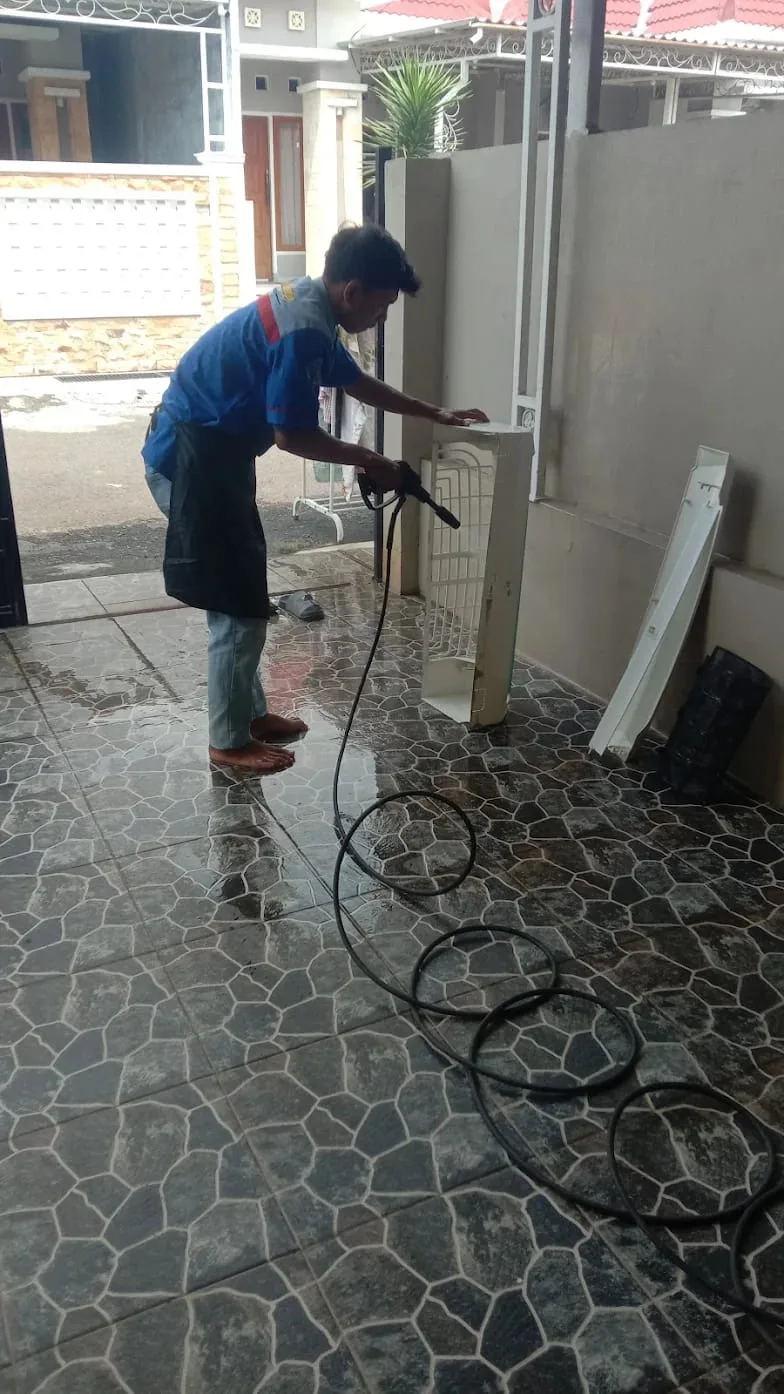 Jaya Karya Teknik Karawang - Jasa Service AC, Kulkas, Mesin Cuci, Freezer dan Elektronik Karawang dan sekitarnya. - gambar 7